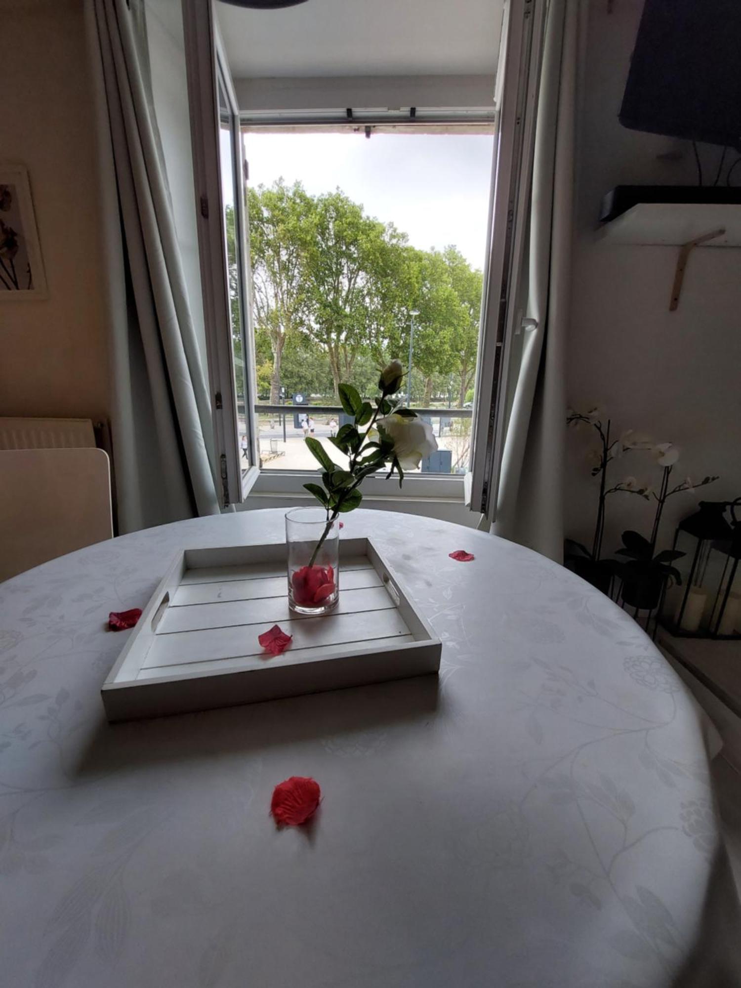 Love Room White - Les Delices Rooms Angers Exterior foto